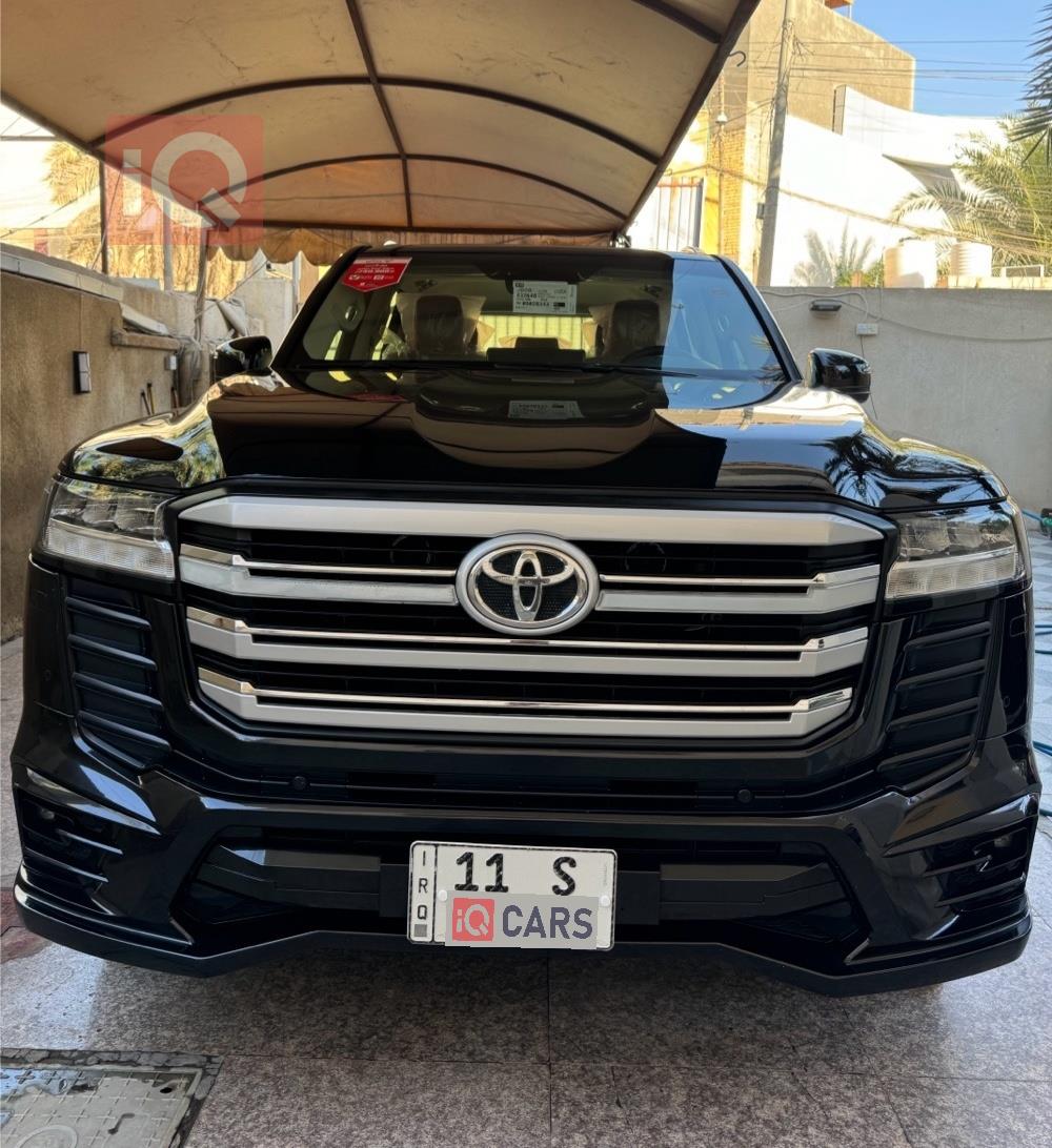 تۆیۆتا لاند کروزەر